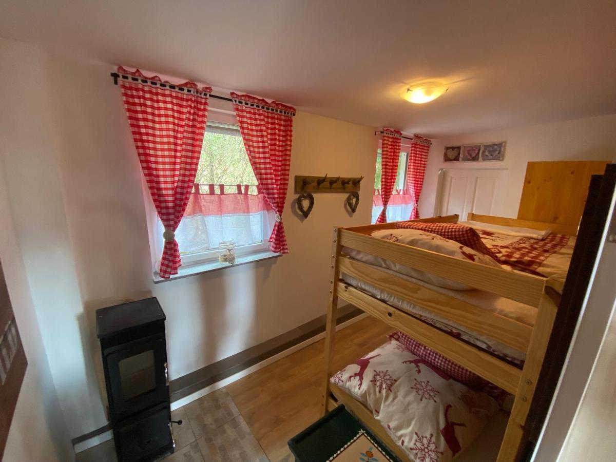 Huette Fuer Naturliebhaber - Kinder/ Ponyreiten Villa Zella-Mehlis Bagian luar foto